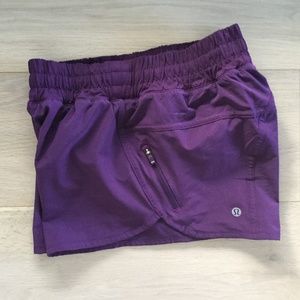 Lululemon tracker short V 4”